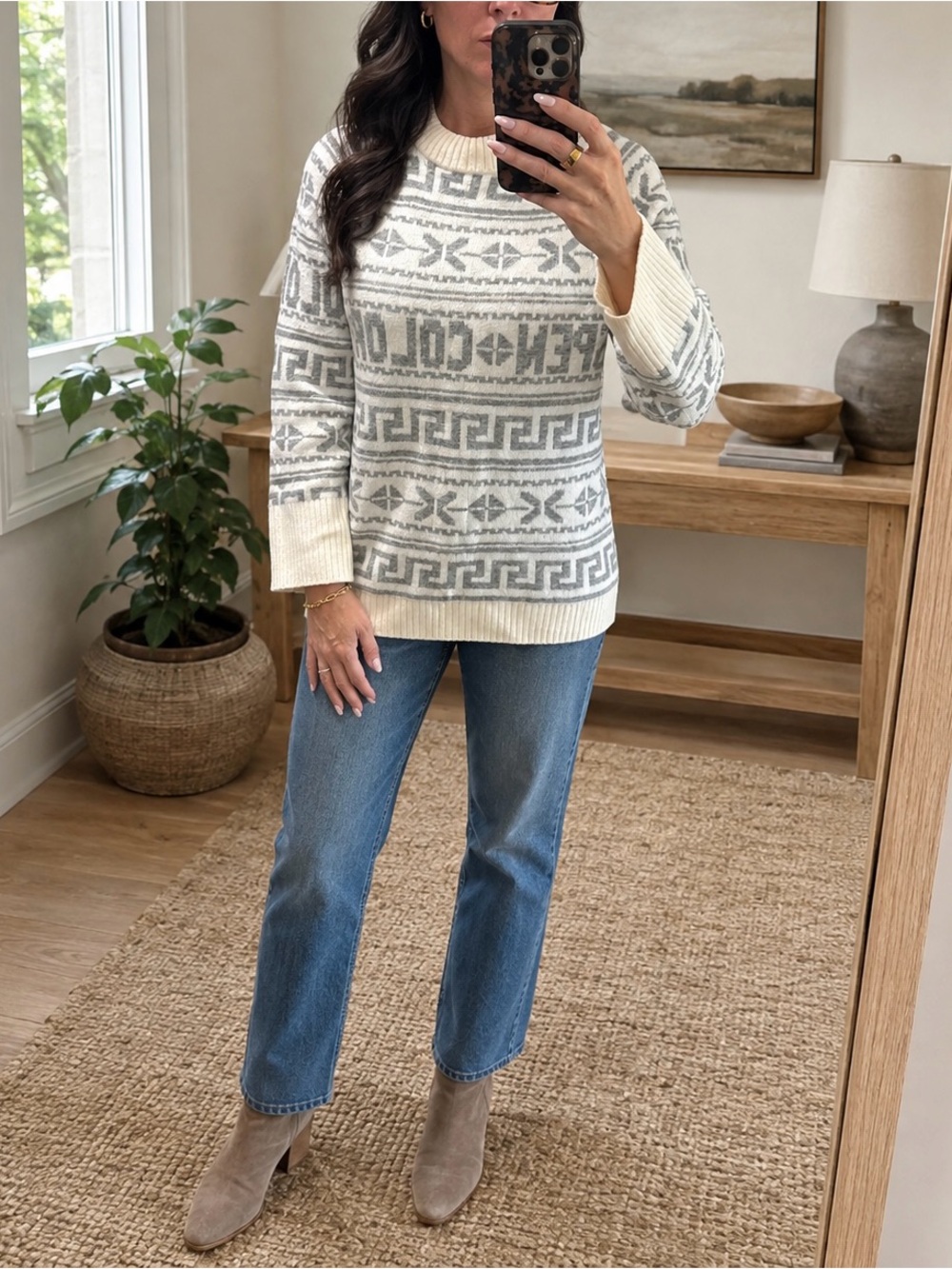 Abercrombie & Fitch Ivory and Light Gray Aspen Colorado Turtleneck Sweater